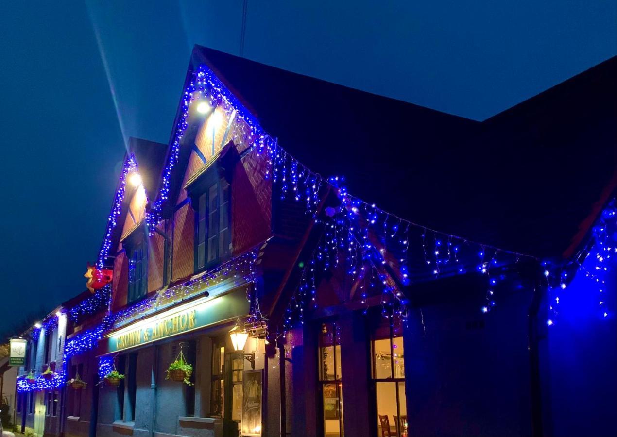 沃金 Crown & Anchor酒店 外观 照片